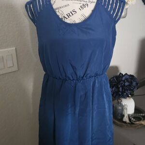 Chic Blue Sleeveless Midi Dress